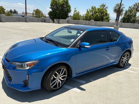 Used 2016 Scion tC FWD image 2