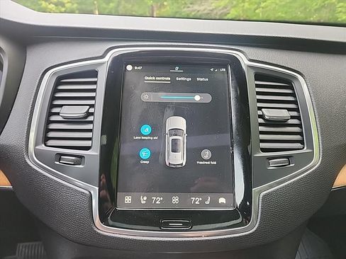 Certified 2025 Volvo XC90 T8 Core w/ Protection Package Premier AWD/4WD image 17