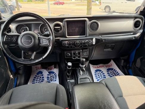 Used 2021 Jeep Gladiator Sport AWD/4WD image 17