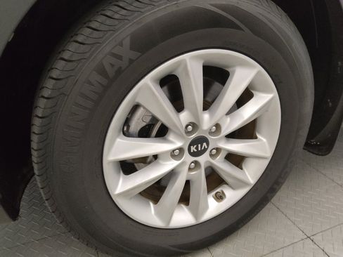 Used 2019 Kia Sorento FWD image 31