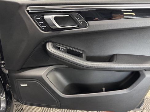Used 2018 Porsche Macan S image 57