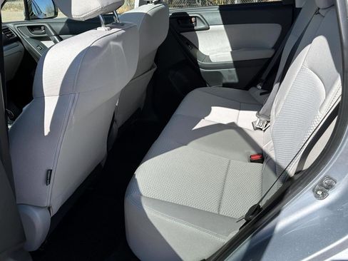 Used 2015 Subaru Forester 2.5i Premium w/ All-Weather Package image 11