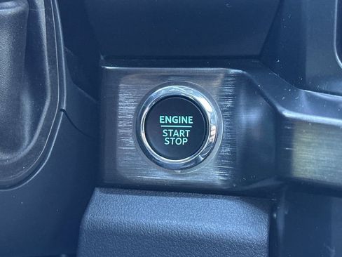 Used 2023 Ford F250 Lariat w/ Lariat Ultimate Package AWD/4WD image 23