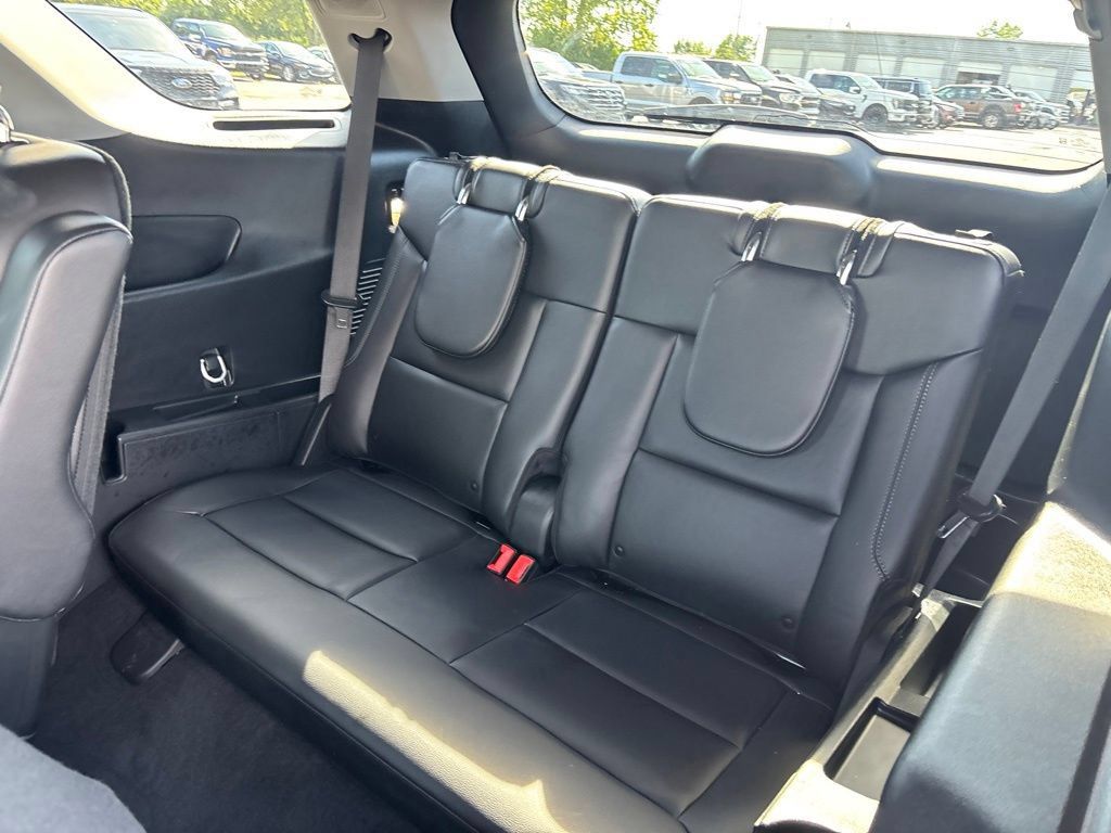 Used 2024 Ford Explorer Limited w/ Limited Technology Package AWD/4WD image 29