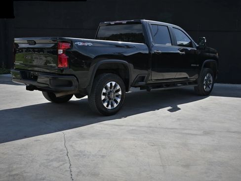 Used 2023 Chevrolet Silverado 2500 Custom w/ Custom Value Package AWD/4WD image 6