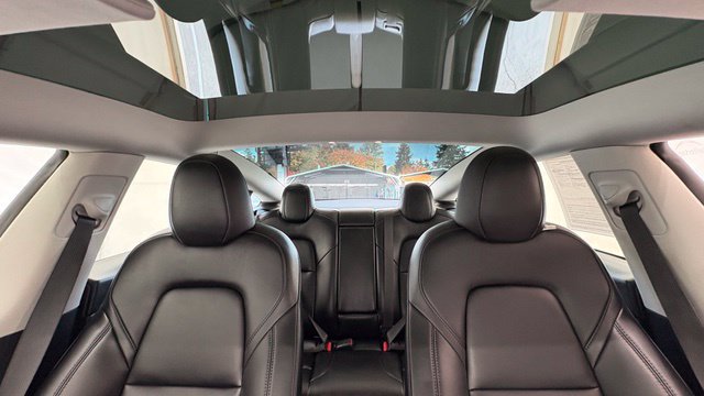 Used 2023 Tesla Model 3 Standard Range RWD image 29