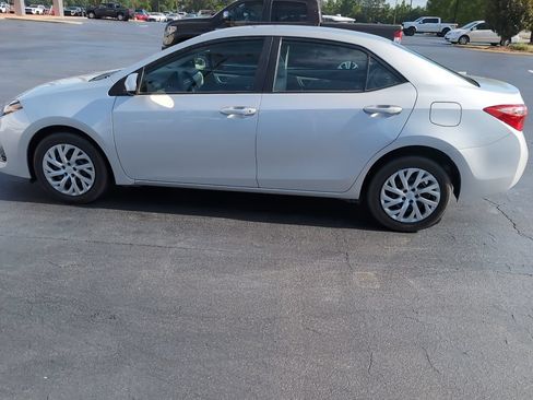 Used 2017 Toyota Corolla LE FWD image 8
