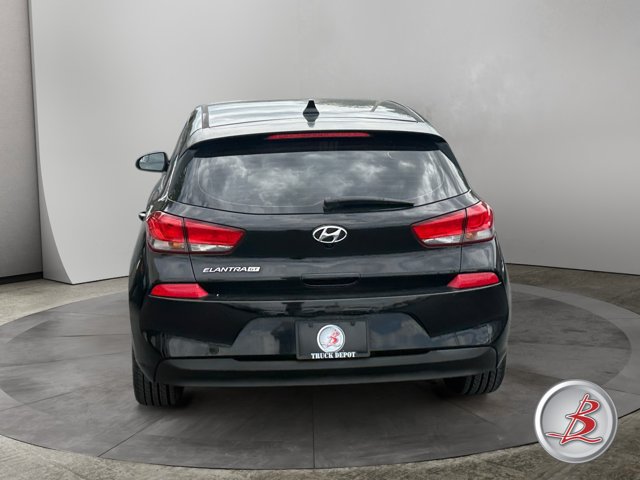 Used 2018 Hyundai Elantra GT FWD image 6
