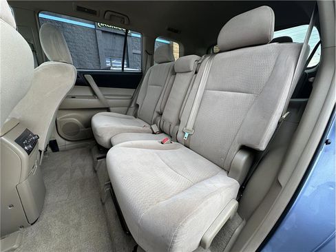 Used 2010 Toyota Highlander 4WD image 18