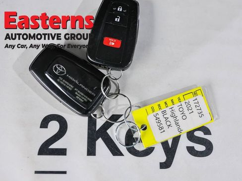 Used 2021 Toyota Highlander L AWD/4WD image 26