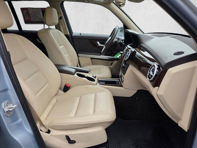 Used 2015 Mercedes-Benz GLK 250 BlueTEC 4MATIC image 11