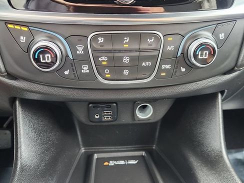 Used 2024 Chevrolet Traverse High Country FWD image 22