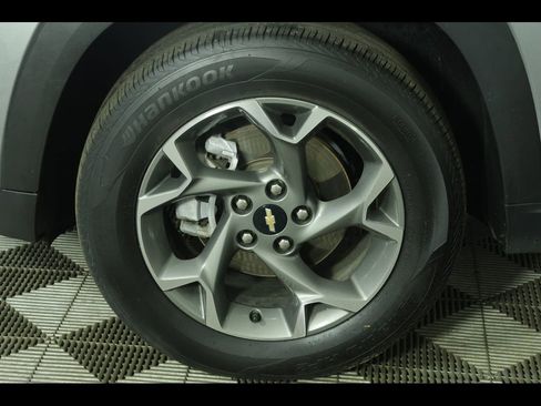 Used 2024 Chevrolet Trax LT w/ Driver Confidence Package FWD image 10
