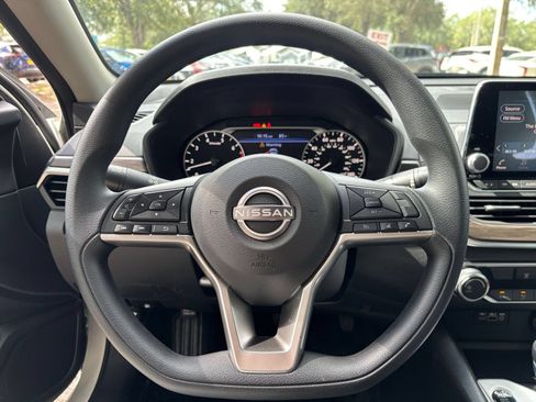 Used 2026 Nissan Altima 2.5 SV FWD image 28