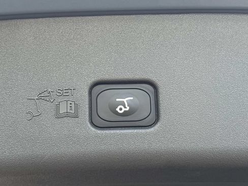 New 2026 Lincoln Nautilus Premier w/ Jet Appearance Package AWD/4WD image 13