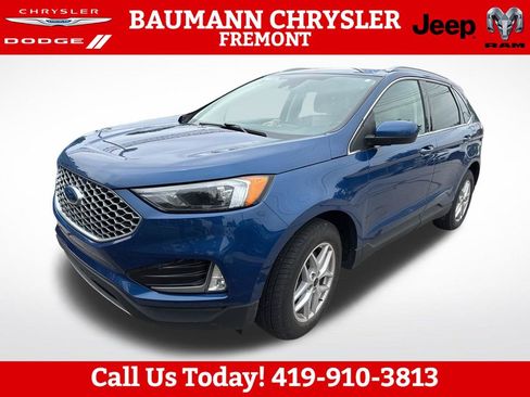 Used 2023 Ford Edge SEL w/ Convenience Package AWD/4WD image 2