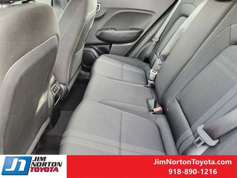 Used 2025 Hyundai Venue SEL image 29