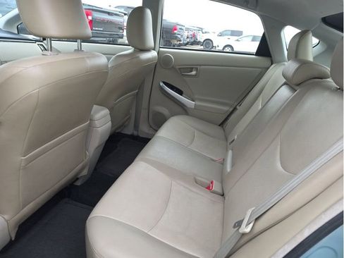 Used 2015 Toyota Prius Four FWD image 12