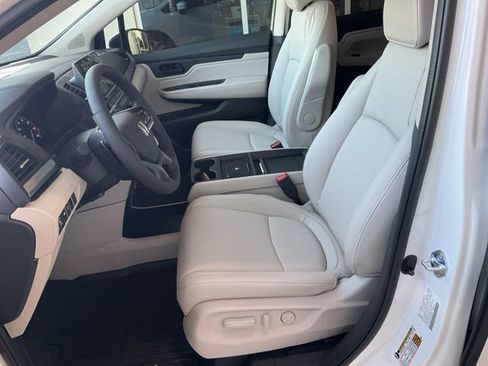 New 2026 Honda Odyssey EX-L image 4