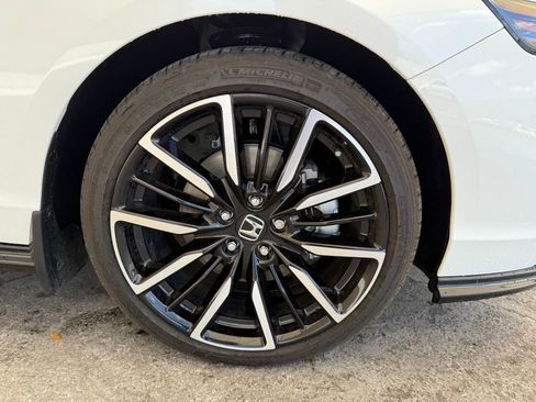 Used 2024 Honda Accord Touring image 11