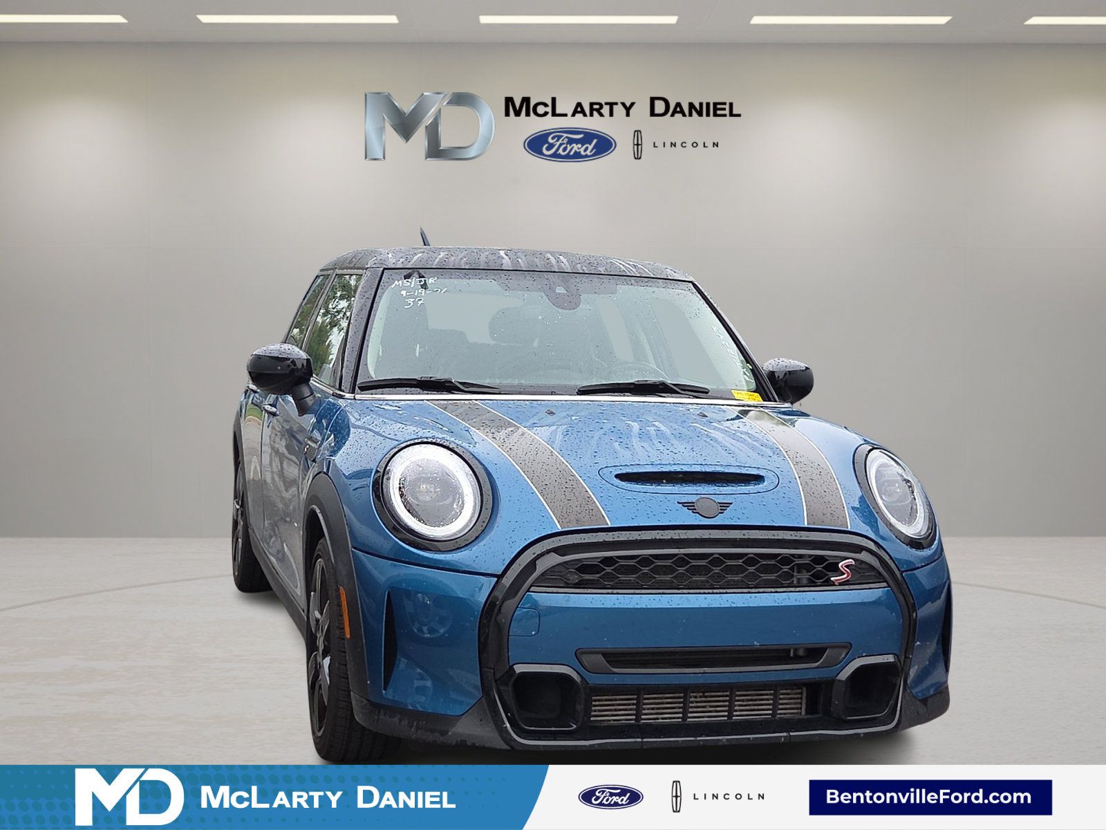 Used 2023 MINI Cooper S FWD image 1