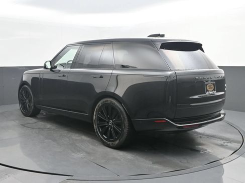 Used 2023 Land Rover Range Rover SE AWD/4WD image 3