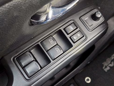 Used 2021 Nissan Titan PRO-4X w/ Pro-4x Convenience Package AWD/4WD image 21