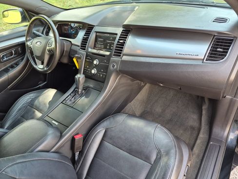 Used 2014 Ford Taurus SEL w/ Equipment Group 201A FWD image 10