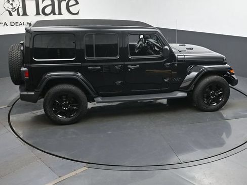 Used 2023 Jeep Wrangler Unlimited Sahara AWD/4WD image 39