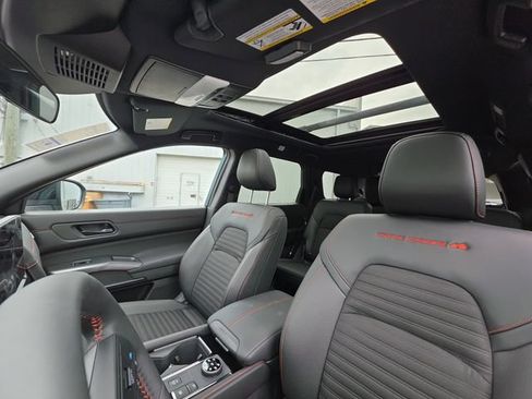 New 2026 Nissan Pathfinder Rock Creek w/ Rock Creek Premium Package AWD/4WD image 11