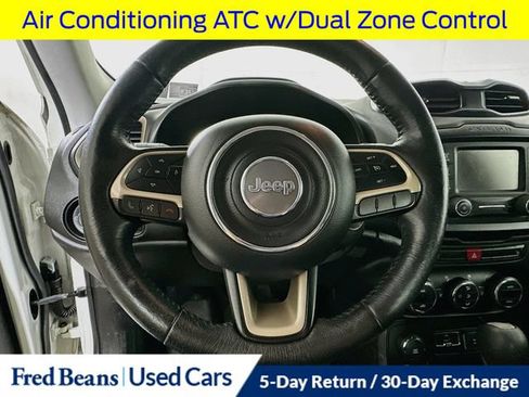 Used 2017 Jeep Renegade Latitude w/ Popular Equipment Group AWD/4WD image 14