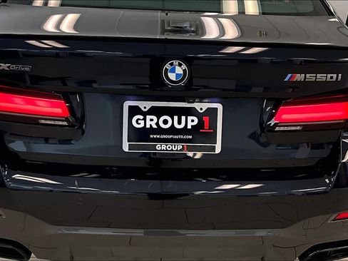 Used 2023 BMW M550i xDrive AWD/4WD image 9