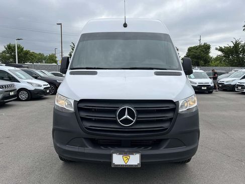 Used 2022 Mercedes-Benz Sprinter 2500 image 7