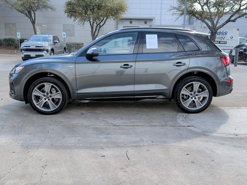 Certified 2025 Audi Q5 2.0T Premium w/ Convenience Plus Package image 7