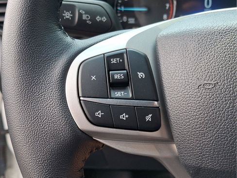 Used 2024 Ford Explorer XLT AWD/4WD image 21