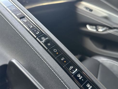 Used 2025 Chevrolet Corvette E-Ray AWD/4WD image 17
