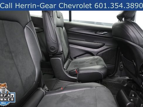Used 2025 Jeep Grand Cherokee L Altitude AWD/4WD image 13