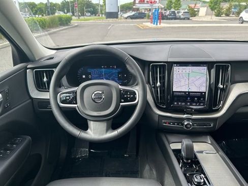 Certified 2025 Volvo XC60 B5 Plus w/ Climate Package AWD/4WD image 18