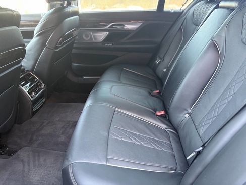 Used 2016 BMW 750i xDrive AWD/4WD image 17