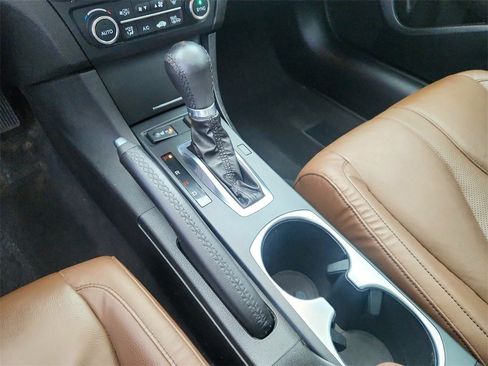 Used 2019 Acura ILX w/ Premium Package image 16