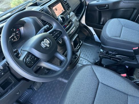 New 2025 RAM ProMaster 2500 w/ Convenience Group image 10