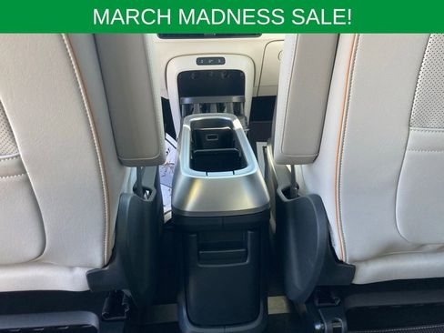 Used 2025 Volkswagen ID. Buzz 1st Edition image 24