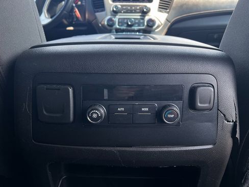 Used 2017 GMC Yukon SLE w/ SLE Value Package image 21