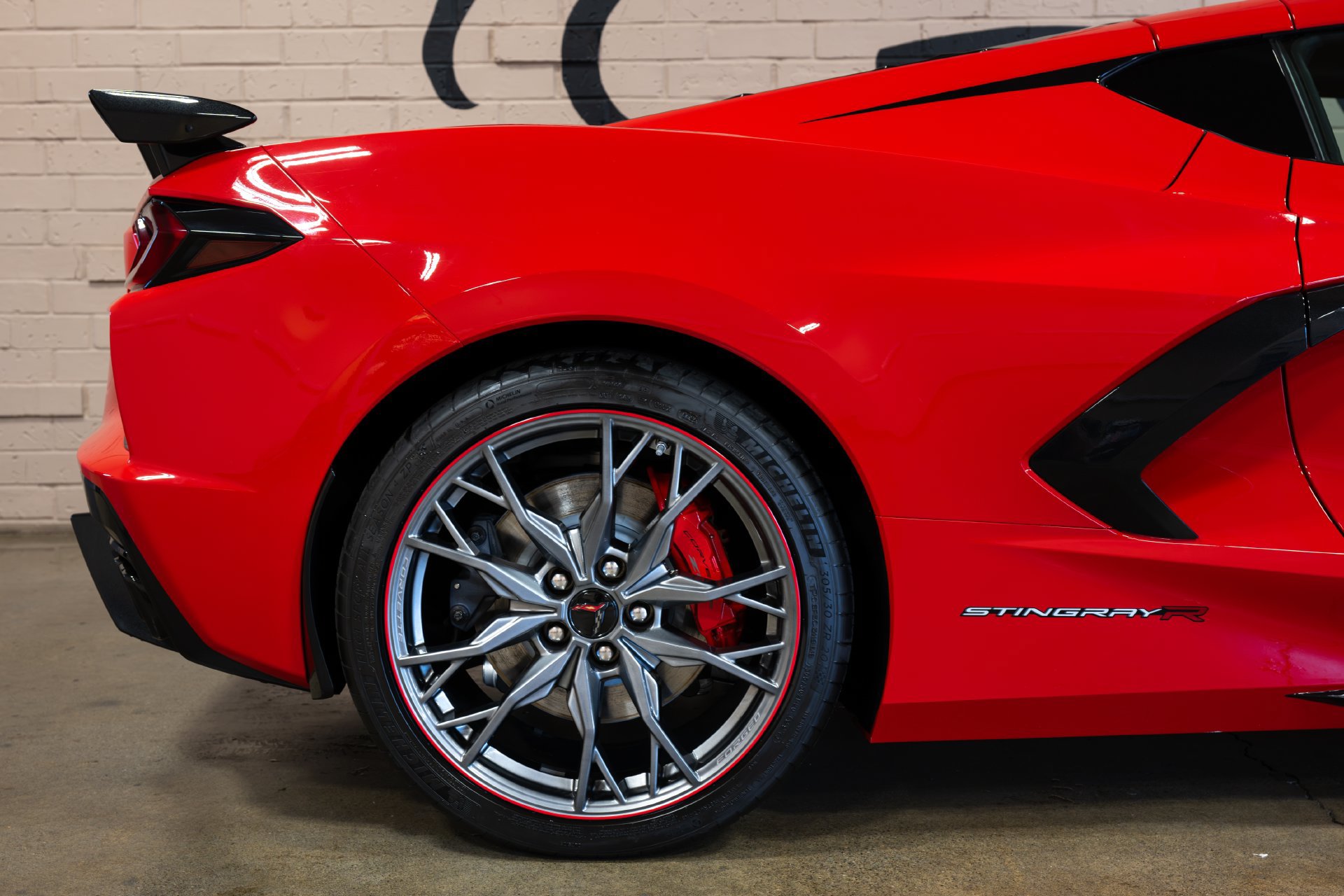 Used 2025 Chevrolet Corvette Stingray Premium Cpe w/ Z51 Performance Package RWD image 21