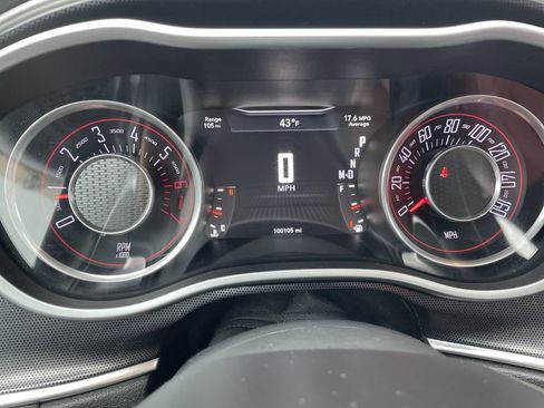 Used 2015 Dodge Challenger R/T Plus RWD image 17
