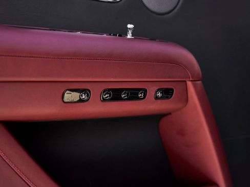 Used 2023 Rolls-Royce Ghost AWD/4WD image 38