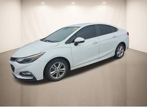 Used 2017 Chevrolet Cruze LT w/ Convenience Package image 10