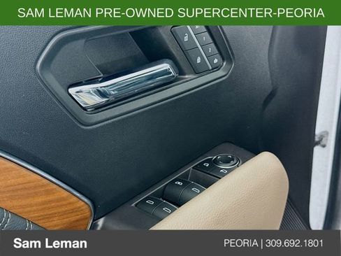 Used 2023 GMC Canyon Denali image 18