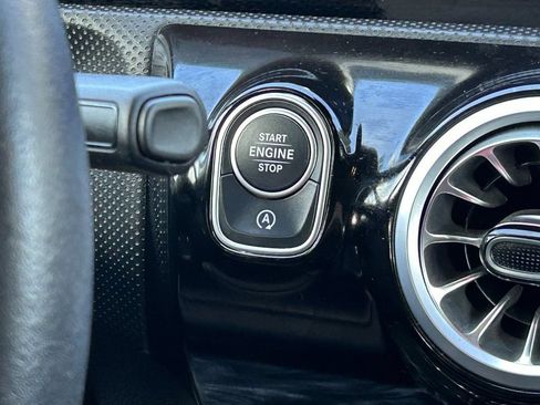 Used 2025 Mercedes-Benz CLA 250 image 17