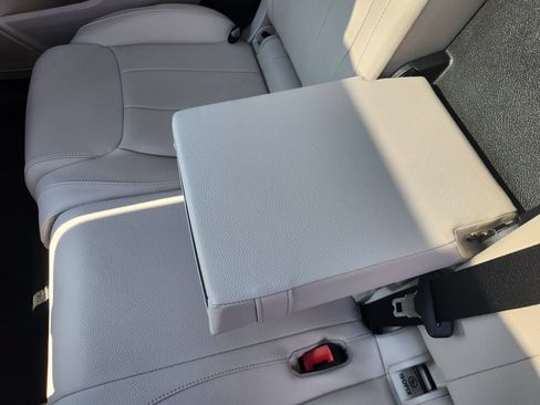New 2026 Mercedes-Benz GLB 250 4MATIC image 13